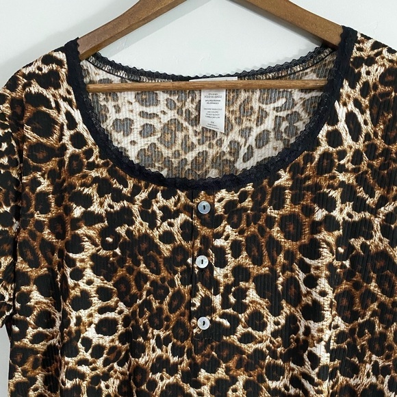Perfectly Imperfect - Leopard print ribbed Short Sleeves - Picture 3 of 9